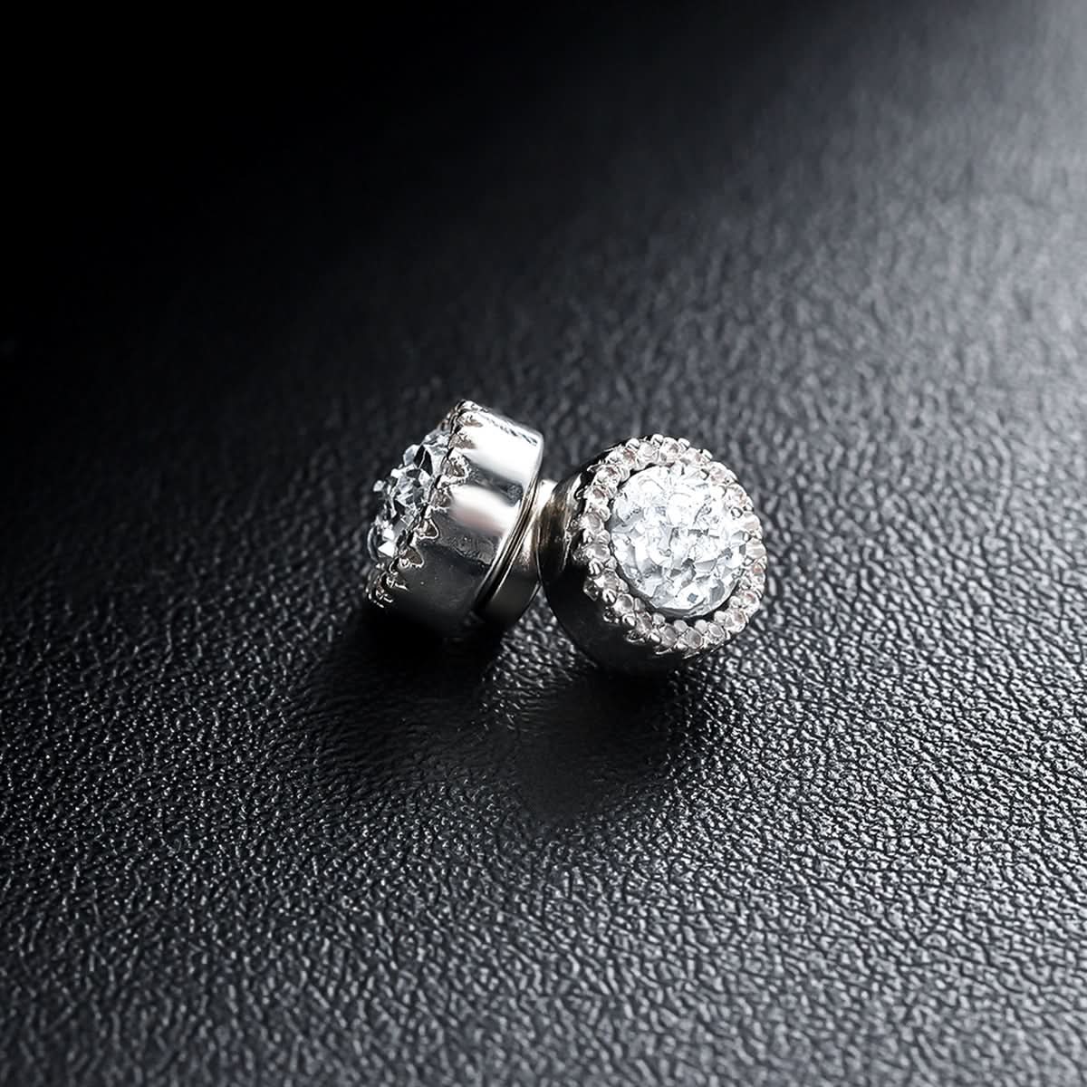 Unisex Magnetic Ear Clips – Stylish No-Piercing Earrings for Men & Women