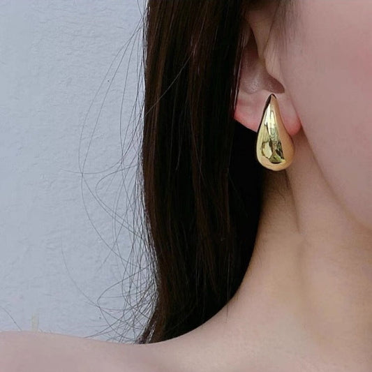 Molten Drop Metal Earrings – Bold Minimal Teardrop Stud Earrings for Women