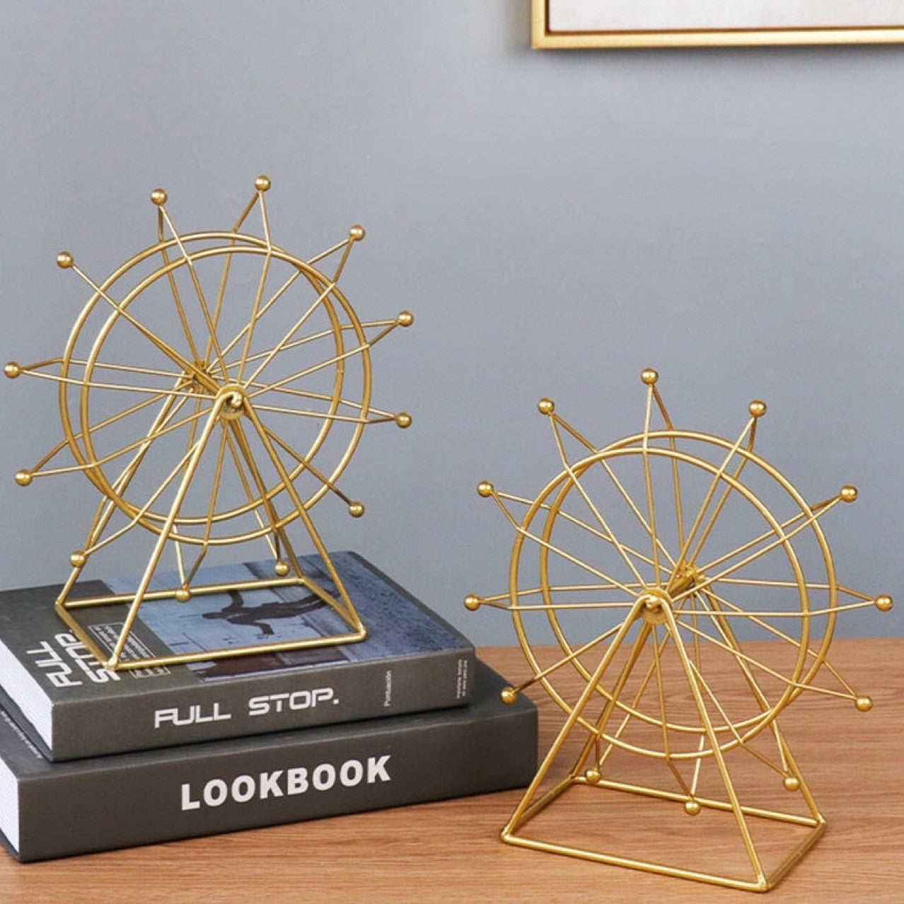 Modern Gold Ferris Wheel Decor – Metal Table Ornament for Living Room or Office