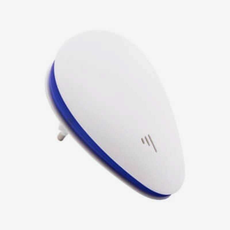 Ultrasonic Pest Repeller with Night Light