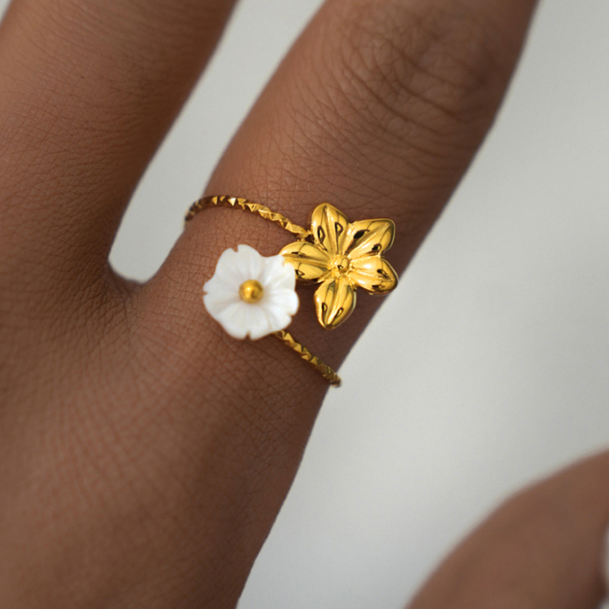 Gold Floral Open Ring – Adjustable Stainless Steel Women’s Luxury Ring