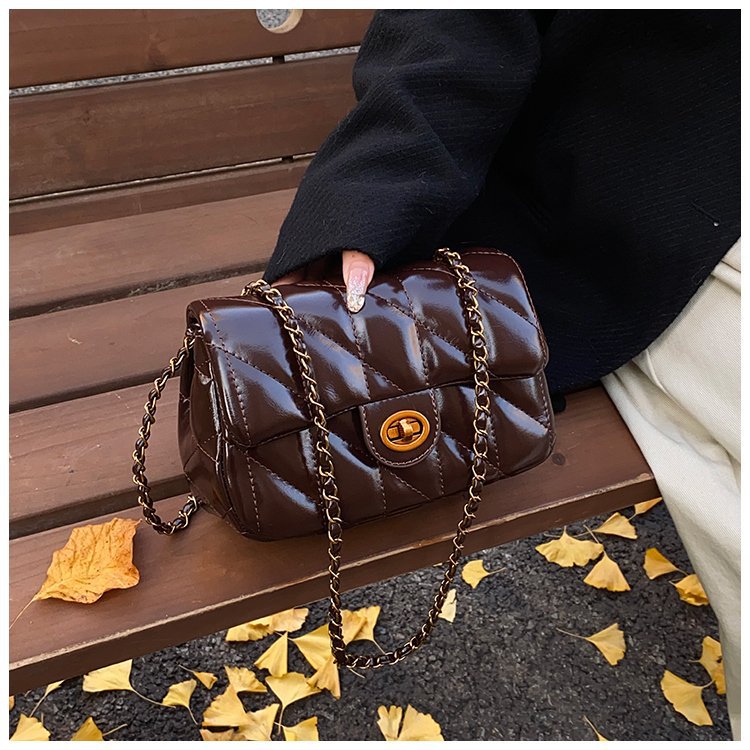 Trendy Chain Shoulder Bag for Women – Small PU Crossbody with Cover Flap