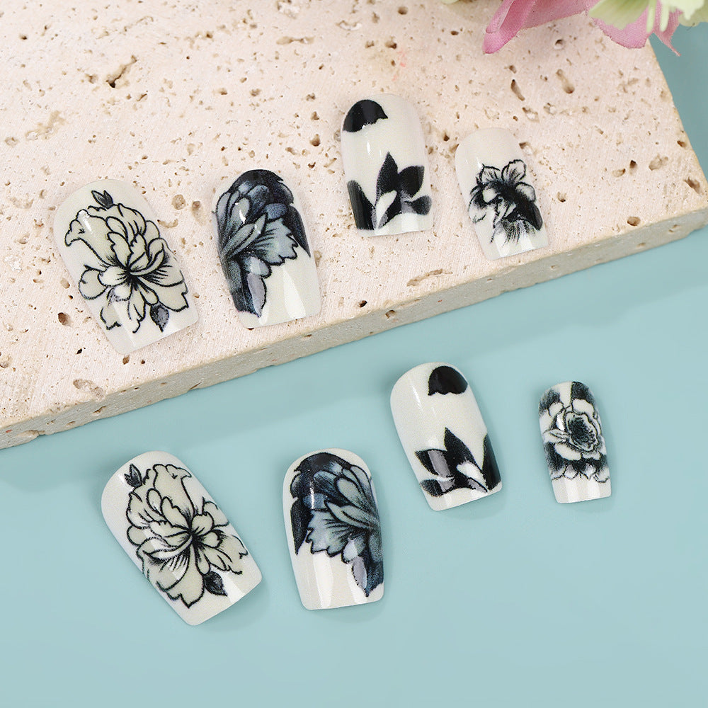 Classic Square Press-On Nails – Medium Black & White Floral Design False Nails