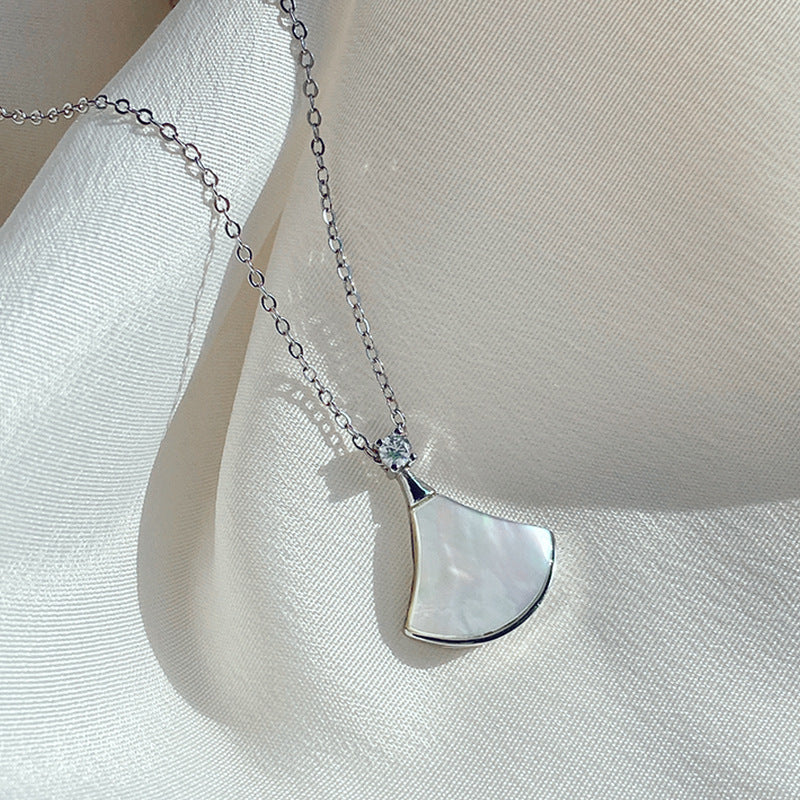 Cat’s Eye Stone Fan Pendant Necklace – Titanium Steel Clavicle Chain for Women