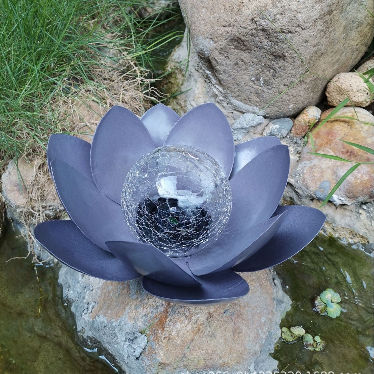 Solar Lotus Garden Light – Iron & Glass Crackle Ball Outdoor Landscape Lamp