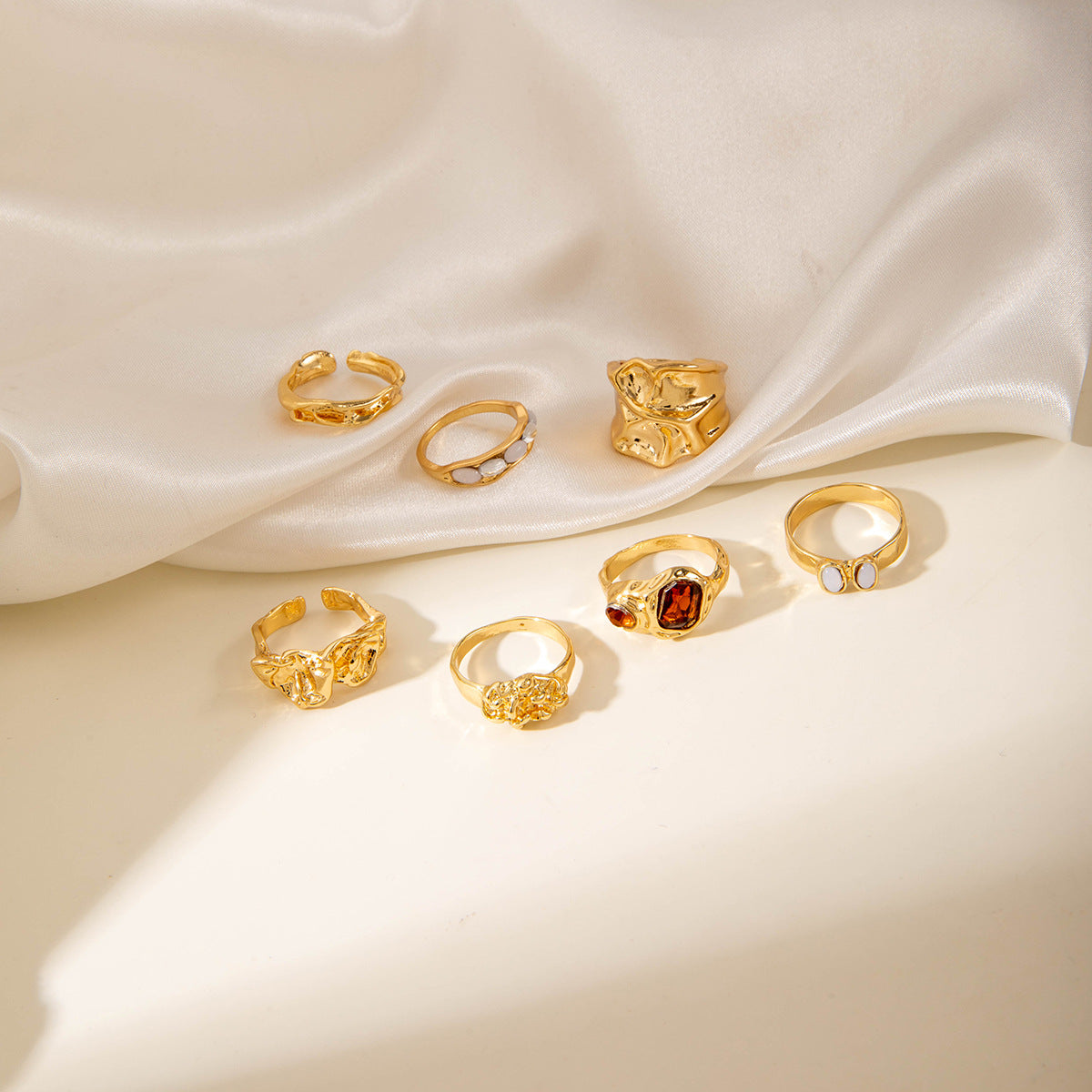 Geometric Retro Ring Set for Women – Gold Alloy Irregular Design Jewelry
