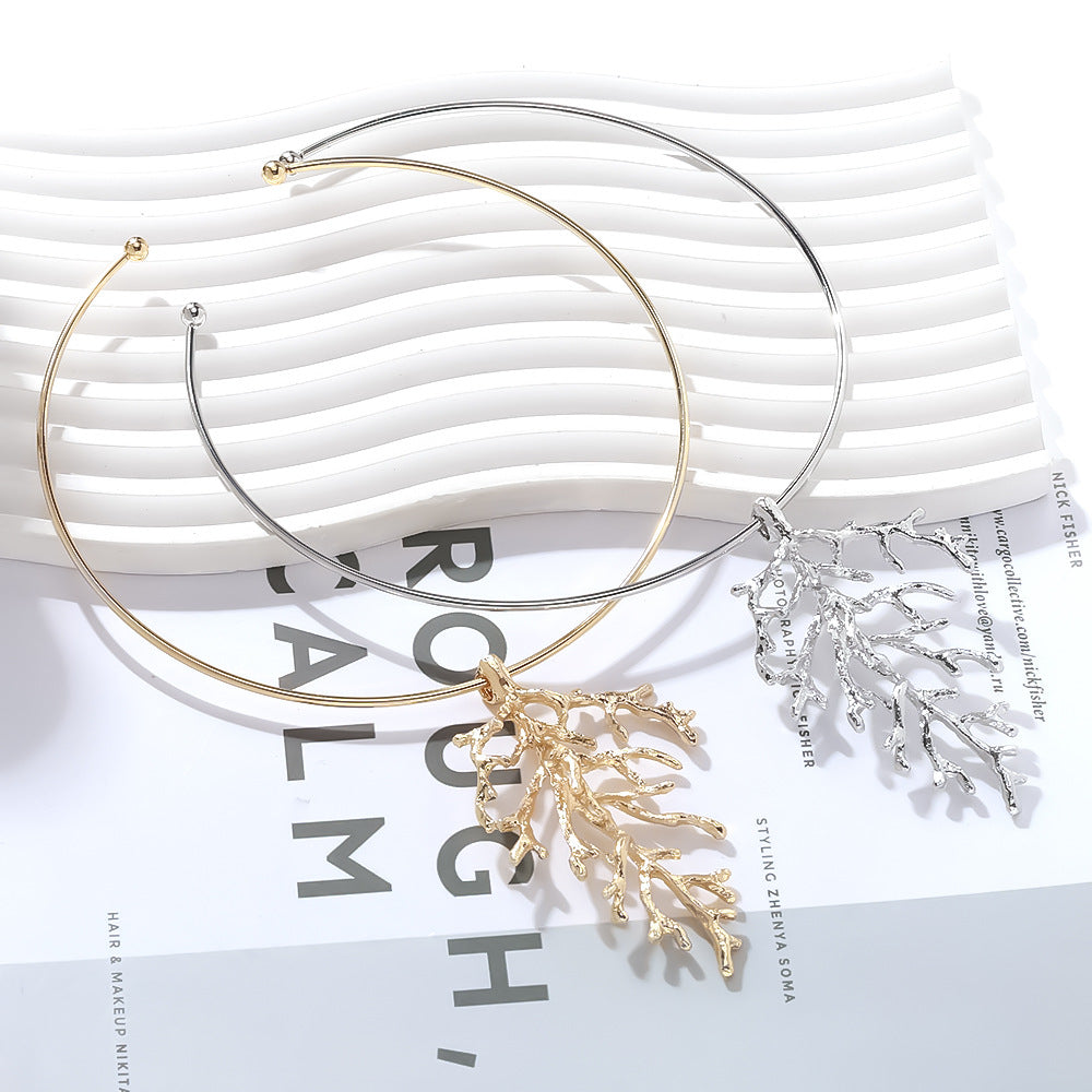 Coral Pendant Statement Necklace – Bold Marine-Inspired Alloy Jewelry for Women