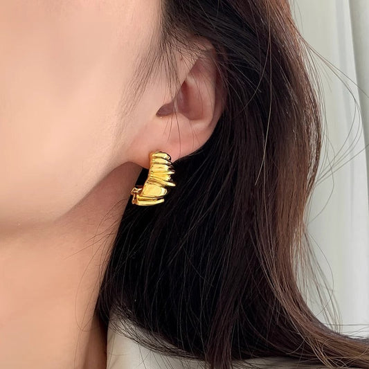Twisted Wavy Stud Earrings – Elegant Wave Design, Women’s Jewelry with Push Post Clasp
