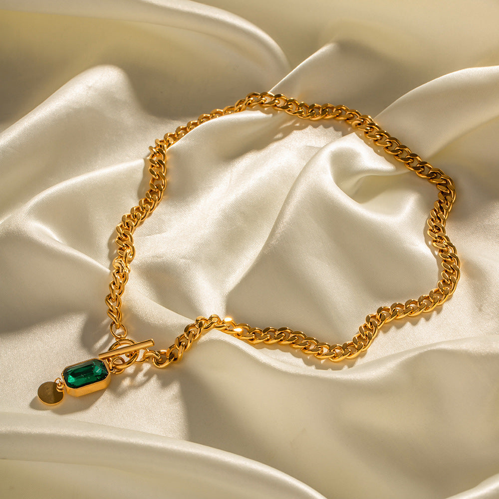 Chunky Gold Chain Necklace with Emerald Pendant – Bold Luxe Statement Jewelry