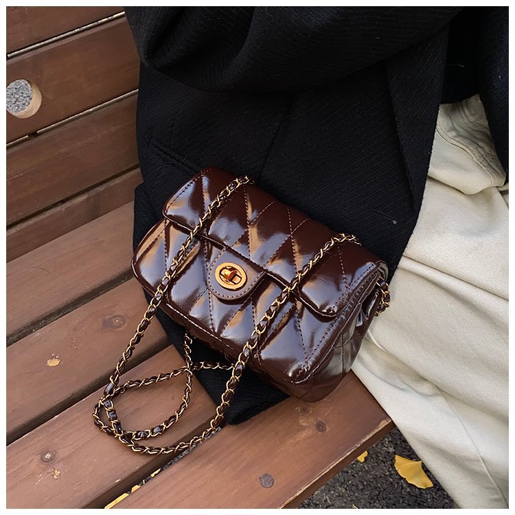 Trendy Chain Shoulder Bag for Women – Small PU Crossbody with Cover Flap