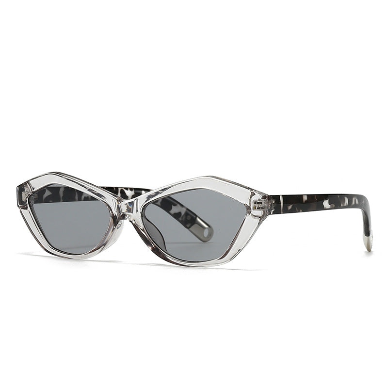 Angular Cat Eye Sunglasses – Modern Retro Design with Stylish Temple Detailing
