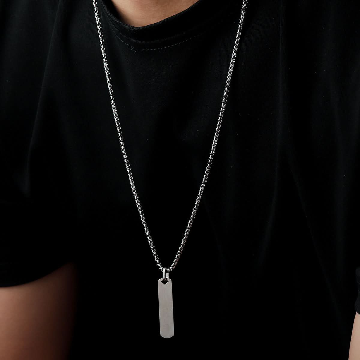 Men’s Square Geometric Necklace – Retro Minimalist Pendant