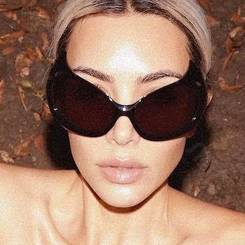 [Ammon] Oversized Devil Sunglasses