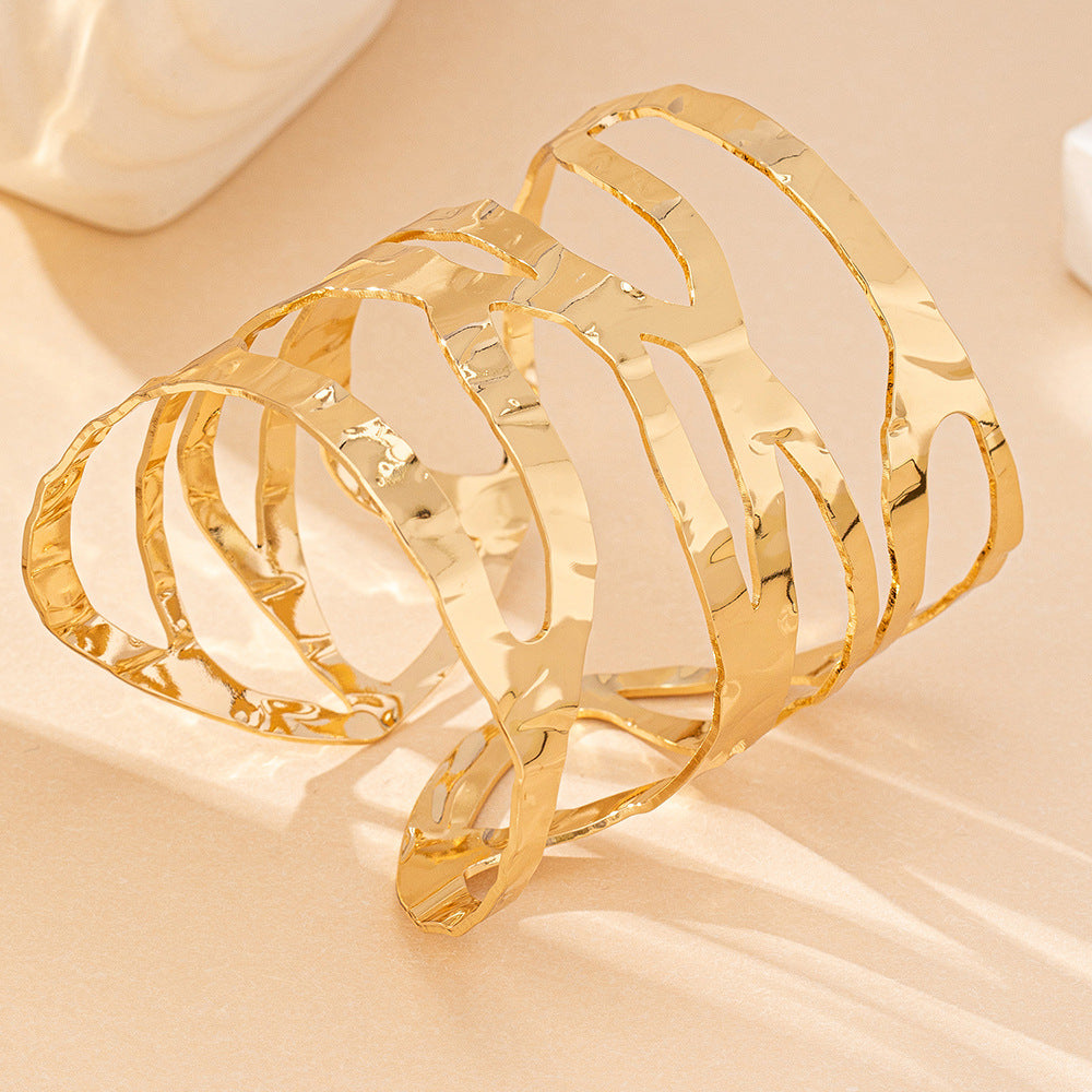 Bold Gold Cutout Cuff Bracelet – Adjustable Alloy Geometric Bracelet for Women