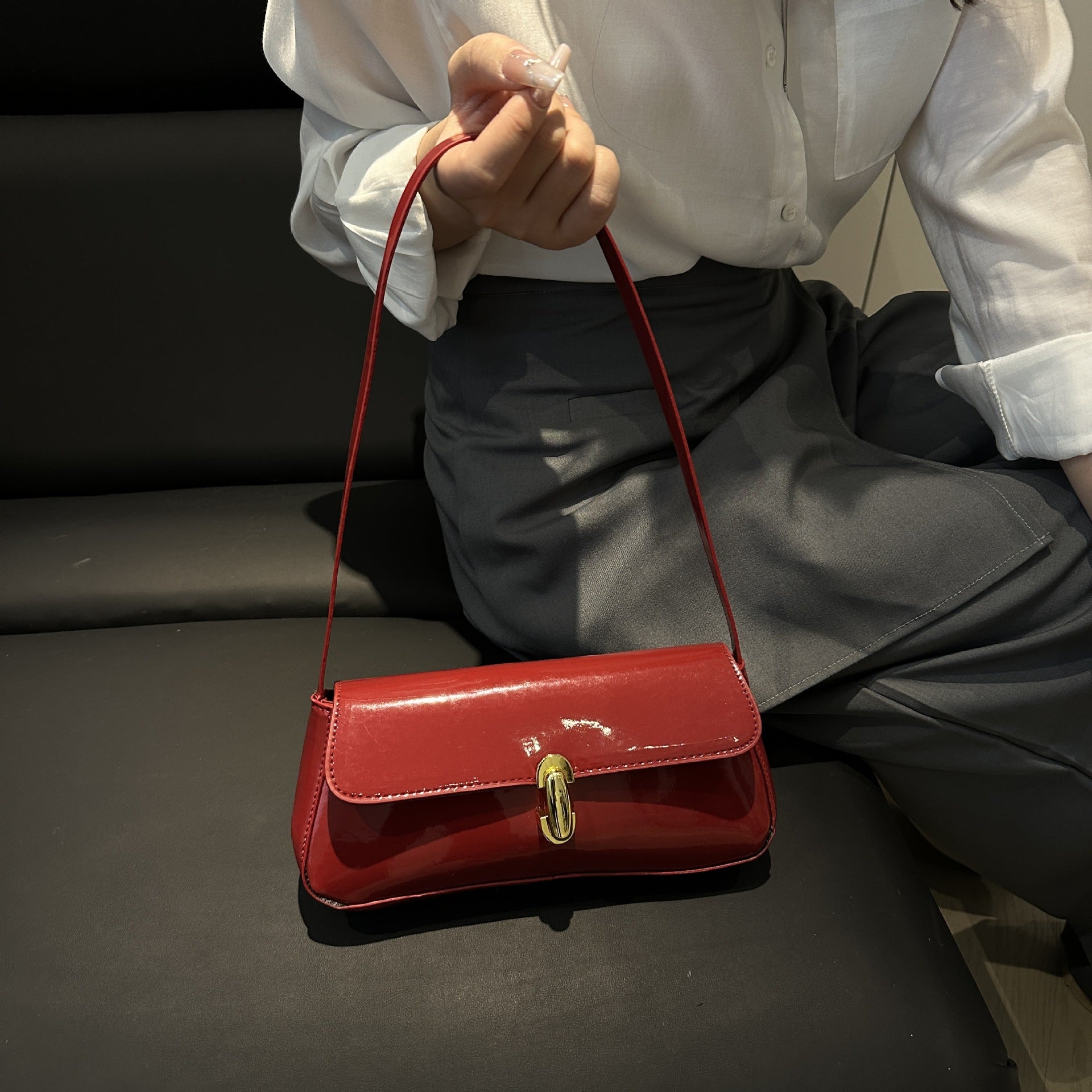 Women's Small Shoulder Bag – Retro French-Style Armpit Bag with Lock Closure