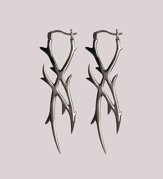 Hollow Fluid Piercing-Free Punk Ear Clips - Silver
