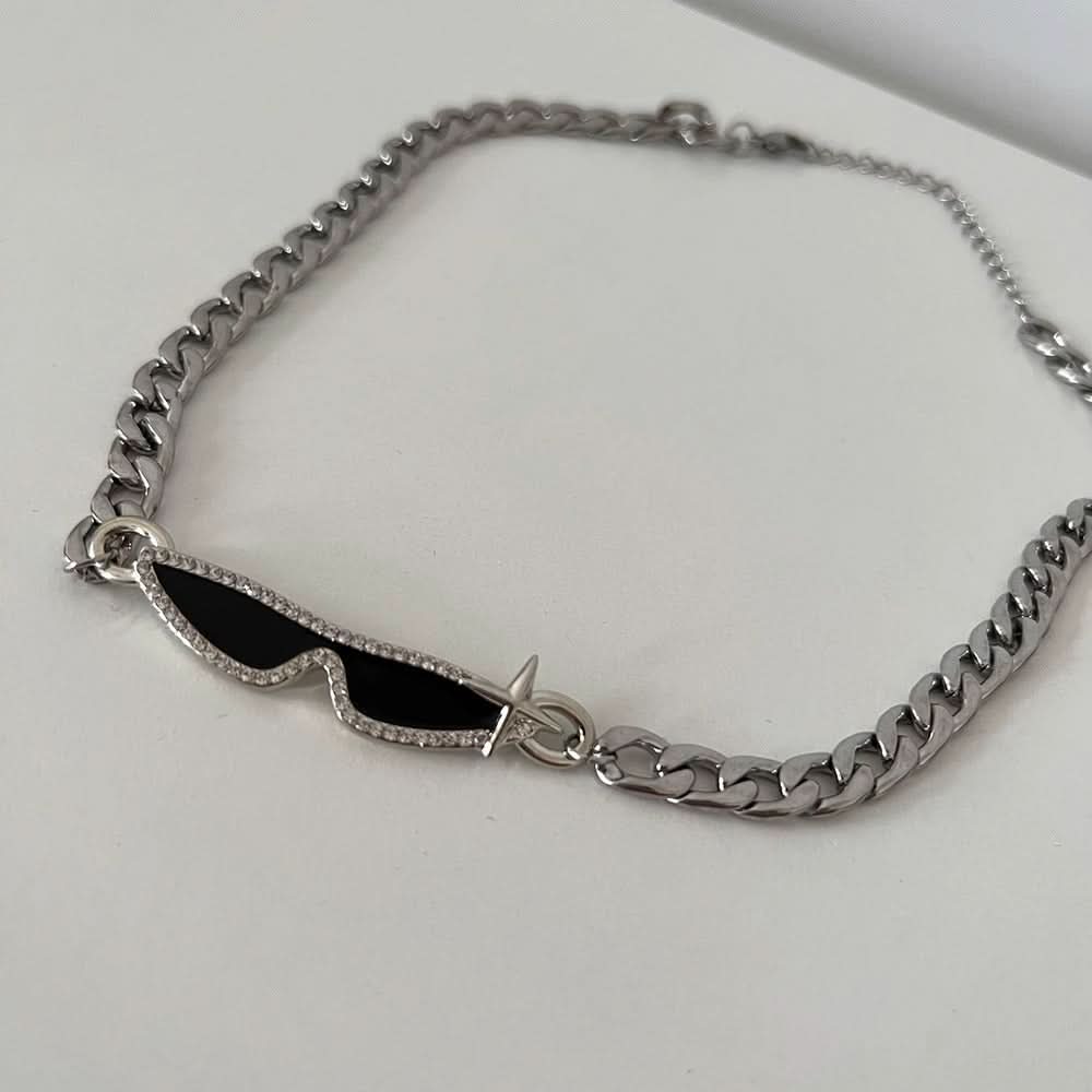 Men’s Trendy Sunglasses Pendant Necklace – Stylish