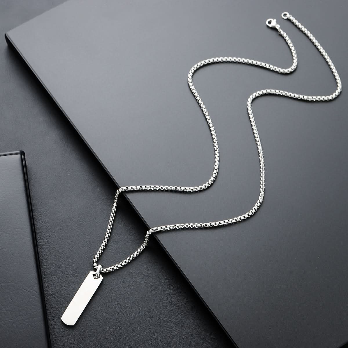 Men’s Square Geometric Necklace – Retro Minimalist Pendant