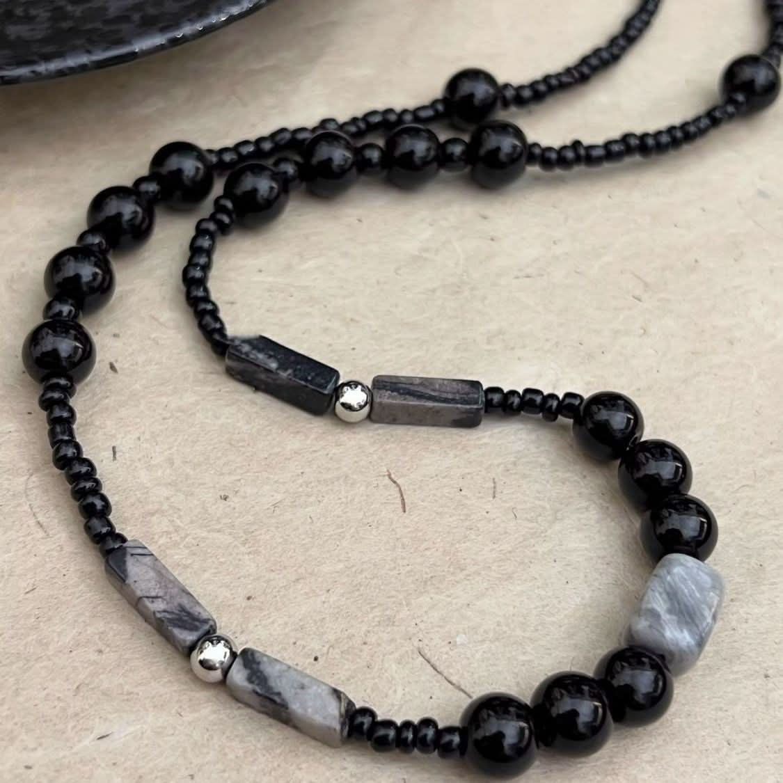 Men’s Black Beaded Necklace – Trendy Natural Design