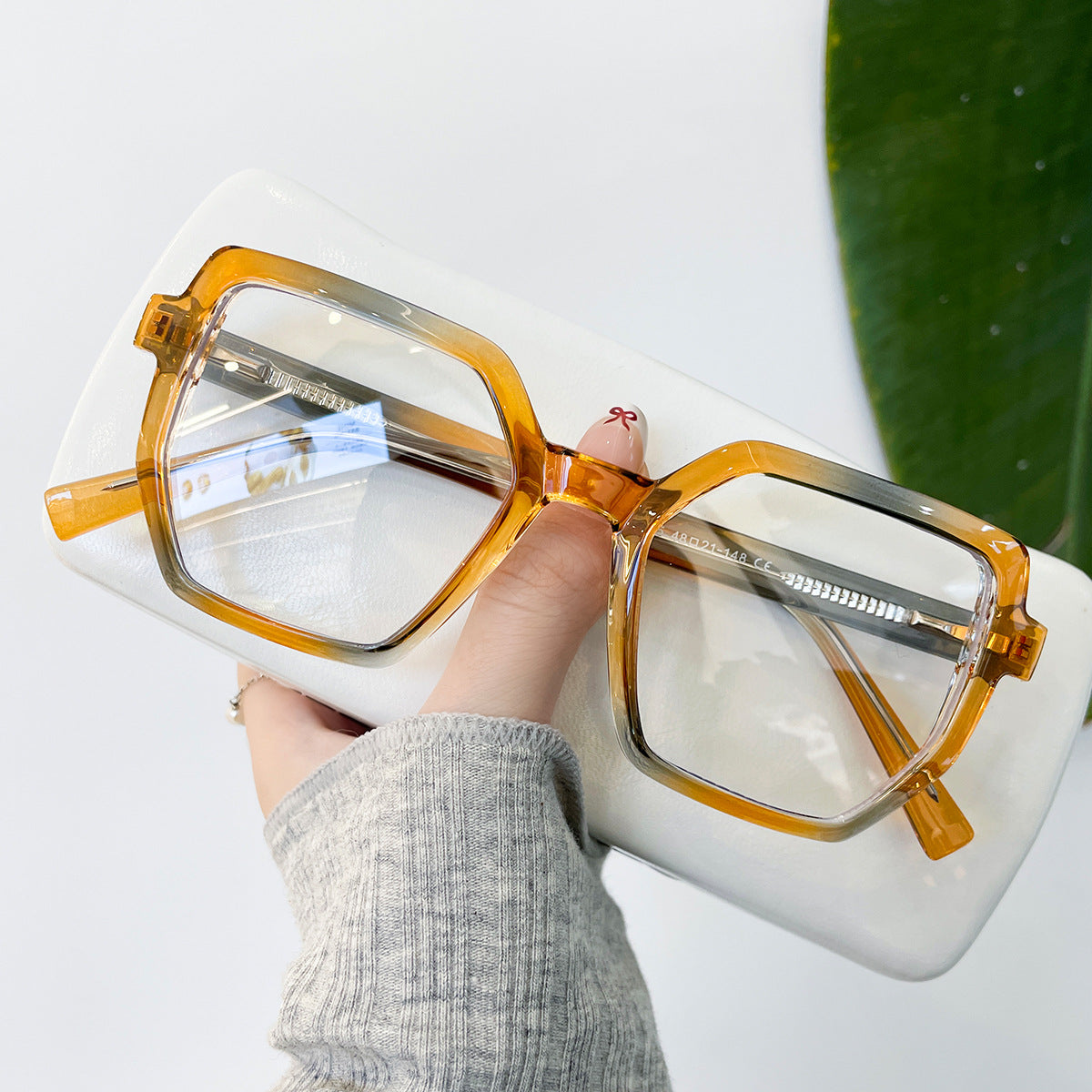 Trendy Oversized Square Blue Light Glasses – TR90 Frame, Myopia-Ready
