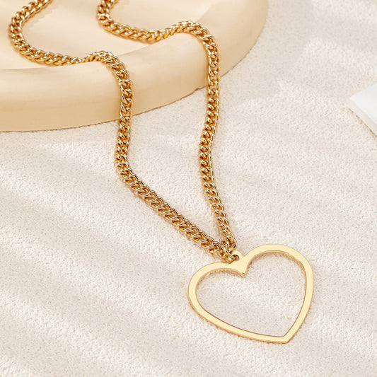 Hollow Heart Pendant Necklace – Elegant Minimalist Jewelry for Women