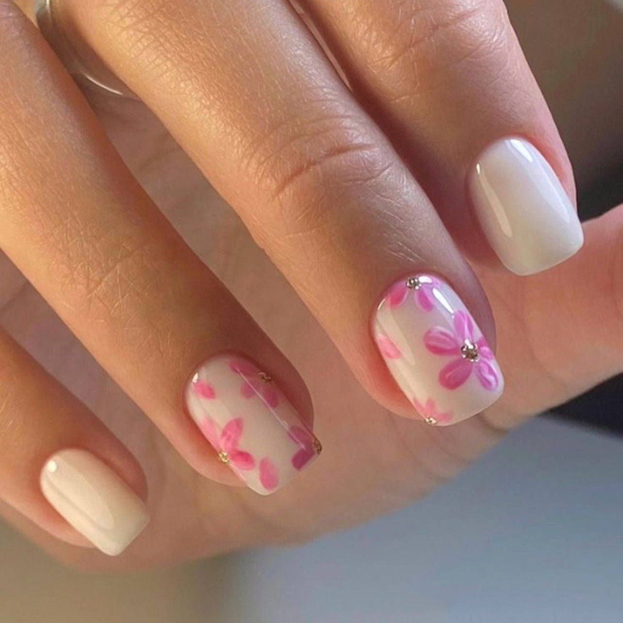 Short Square Floral Press-On Nails – Pink Flower Design, Feminine White