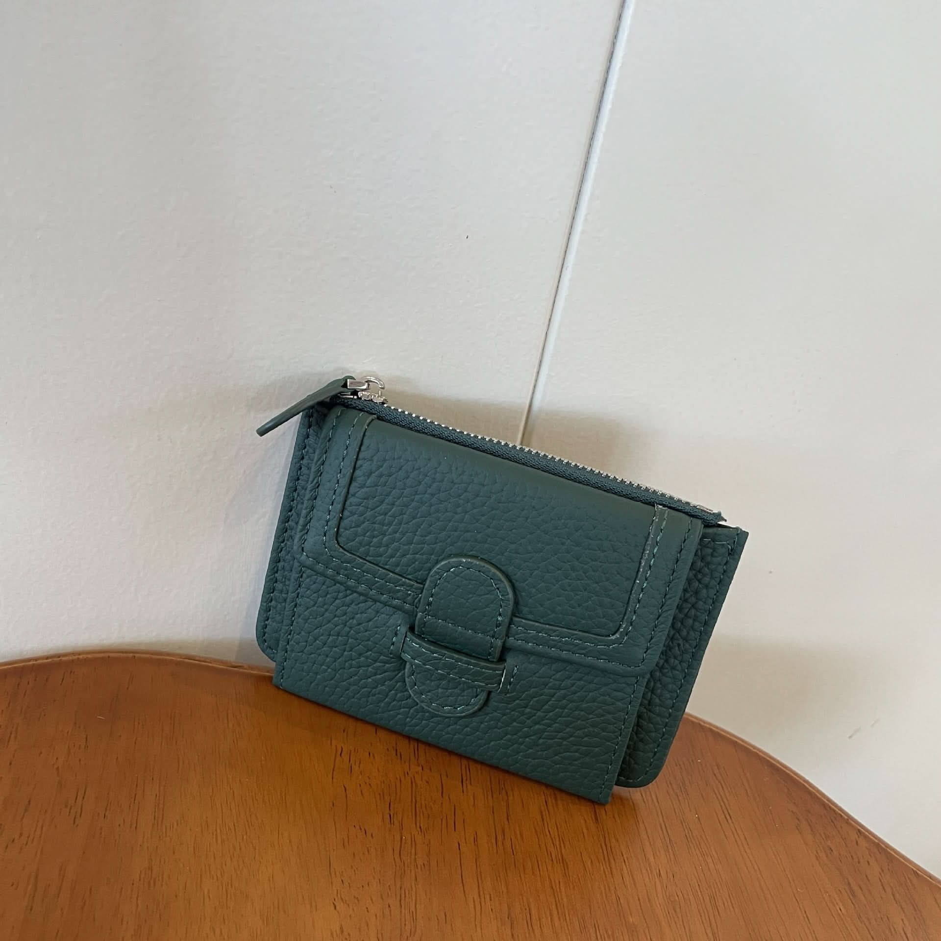 Slim Leather Card Holder & Coin Purse – Minimalist Multi-Card Wallet