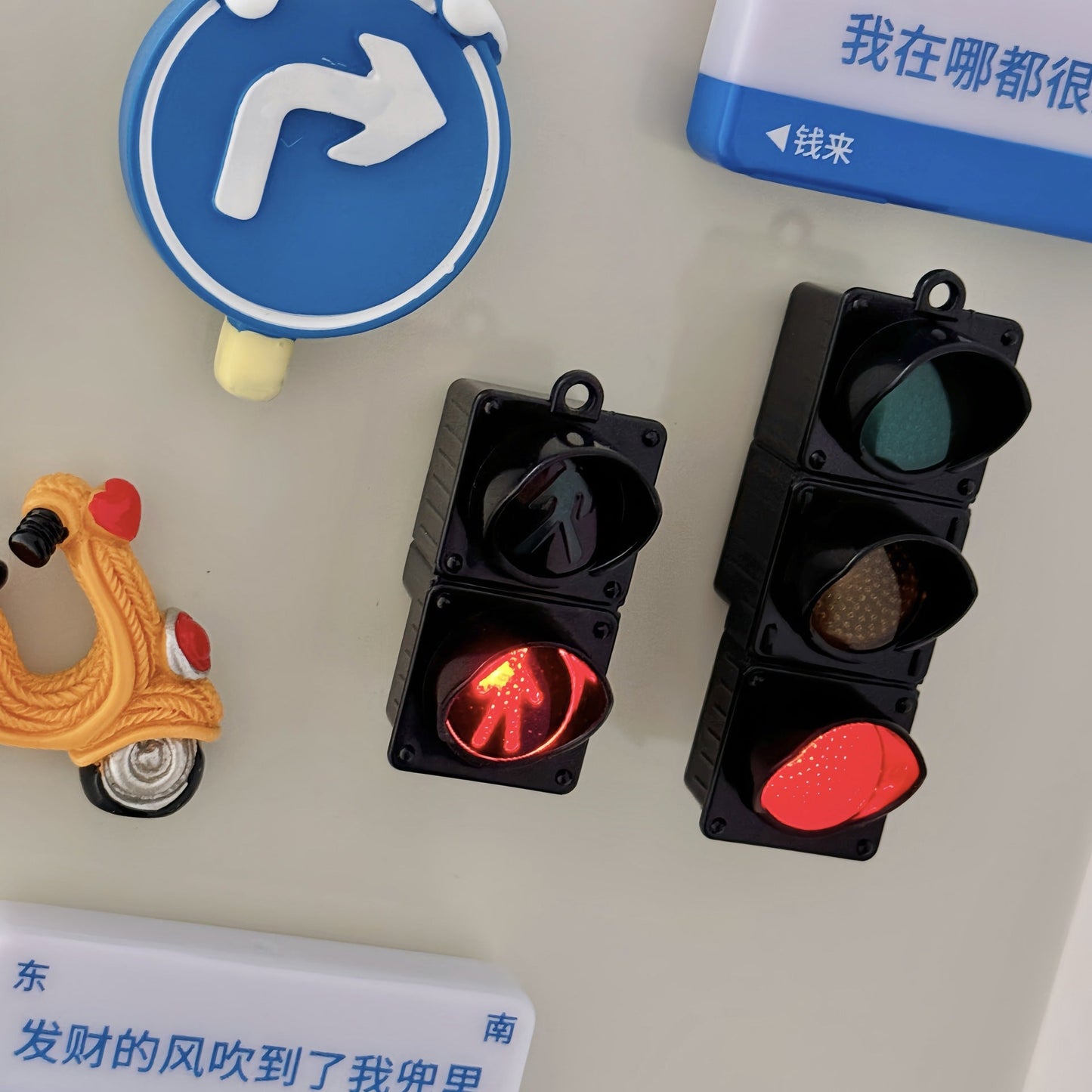 Luminous Traffic Light Fridge Magnet – Creative Pedestrian Sign Home Decor Sticker
