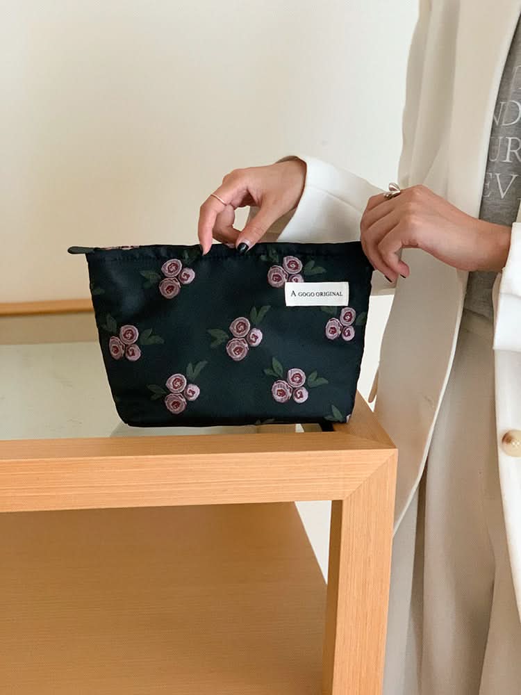 Retro Floral Cosmetic Bag for Women – Canvas-Lined Travel Toiletry Organizer