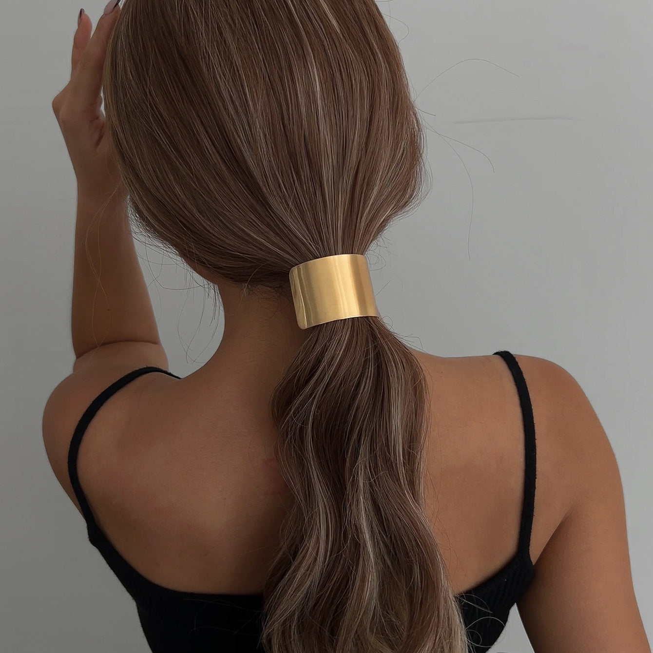 Sleek Metal Hair Cuff Rope – Minimal Chic Ponytail Holder for Women