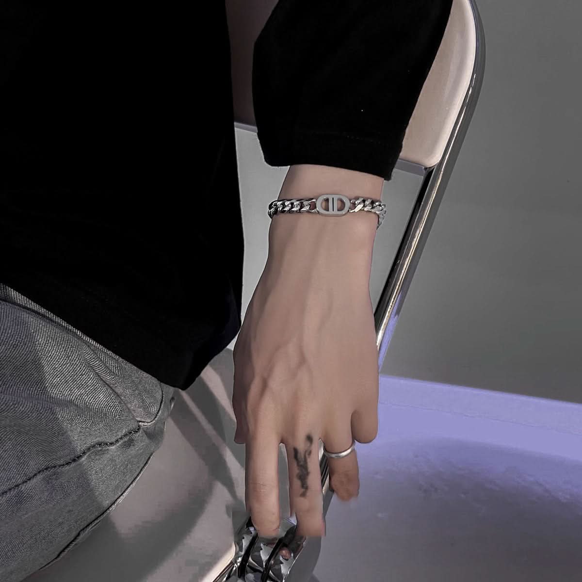 Unisex Titanium Steel Double D Hip-Hop Chain Bracelet – Silver