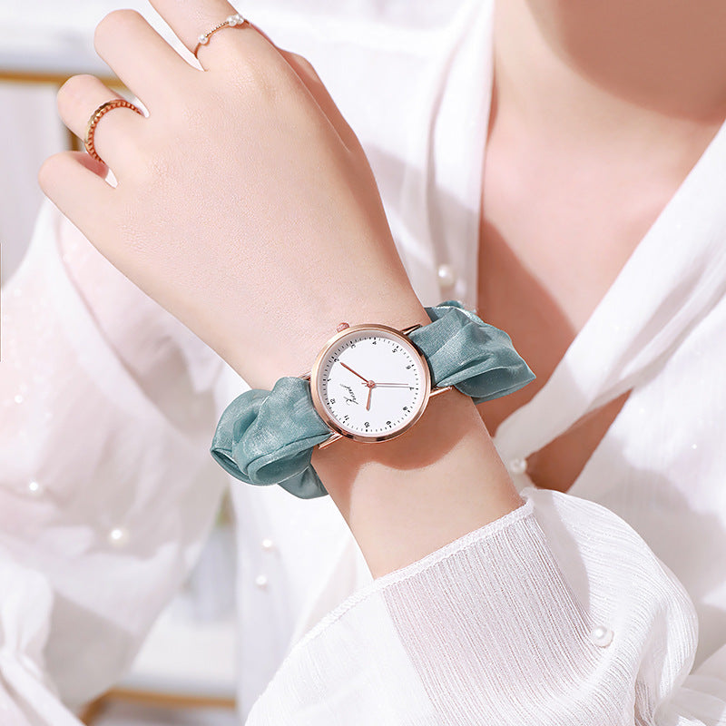 Women's Fashion Bracelet Watch – Fabric Strap Quartz Watch with Decorative Dial