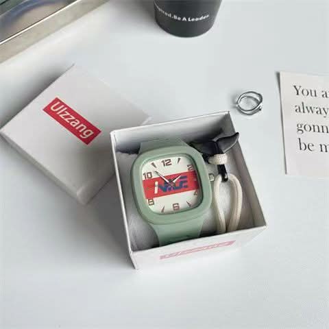 New Square Quartz Watch