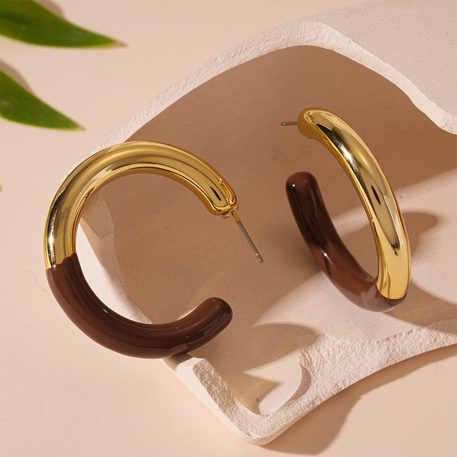 Brown C-Shaped Hoop Earrings – Geometric Alloy Jewelry for Women