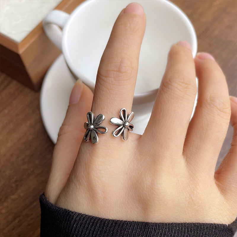 Silver Floral Open Ring for Women – Adjustable Retro Flower Jewelry in Instagram Style