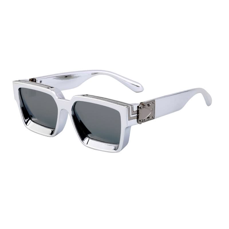 Trendy Small-Frame Sunglasses – Stylish Retro Shades
