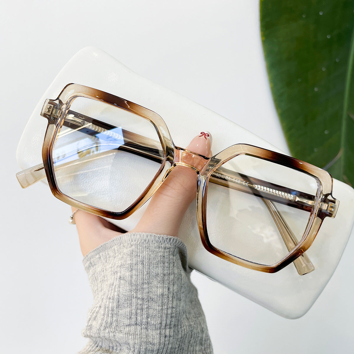 Trendy Oversized Square Blue Light Glasses – TR90 Frame, Myopia-Ready