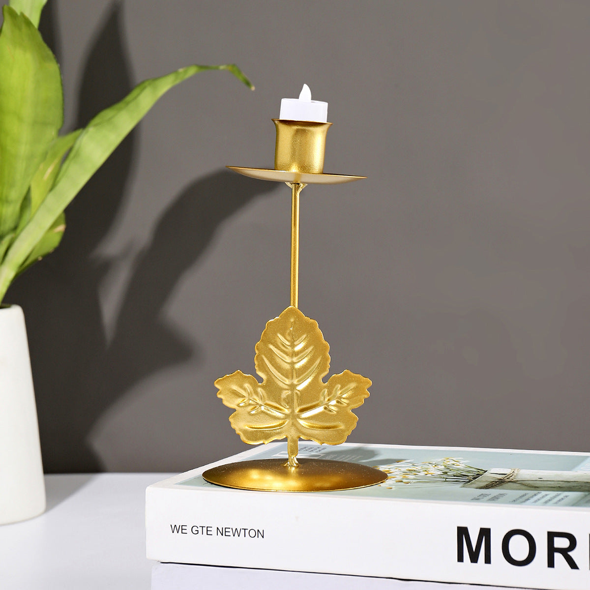 Nordic Gold Iron Candlestick – Nature-Inspired Spray Paint Candle Holder
