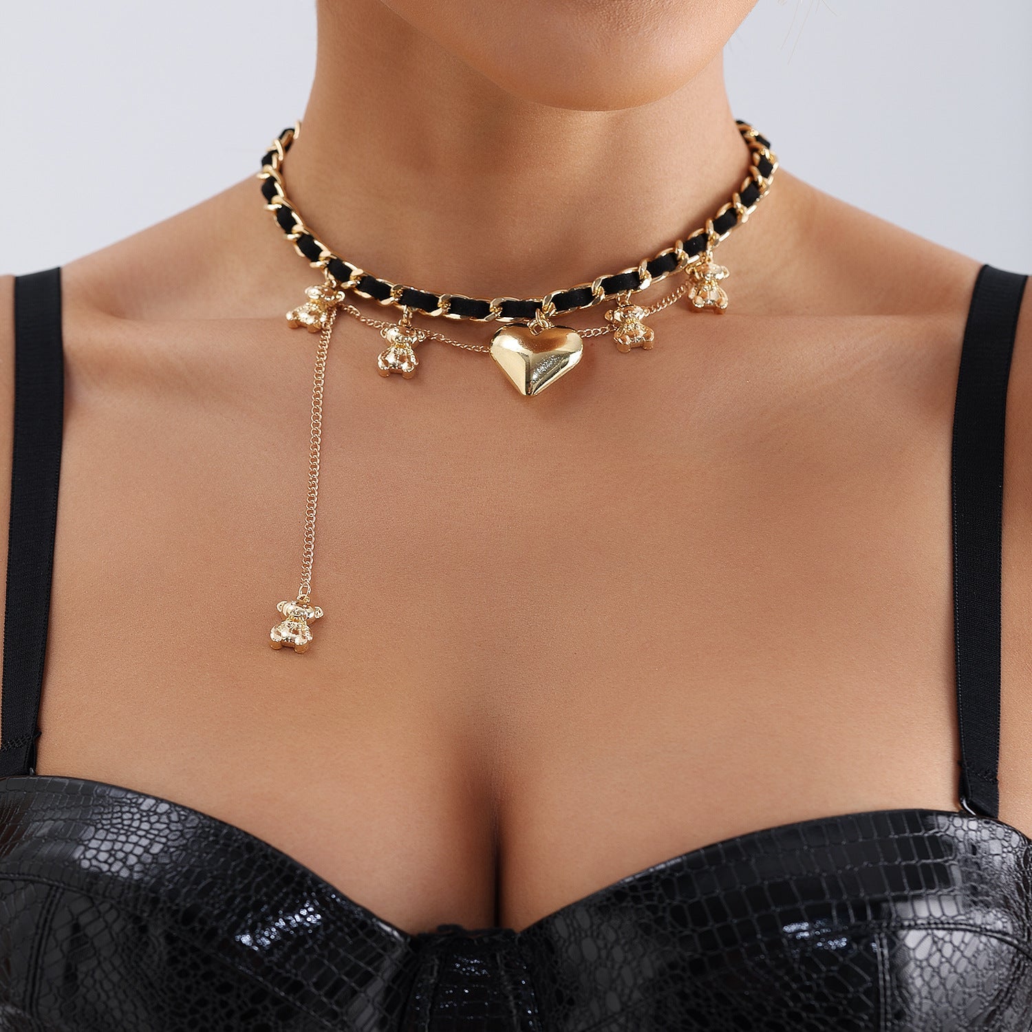 Velvet Bear Pendant Necklace – Fashion Heart Tassel Clavicle Chain for Women