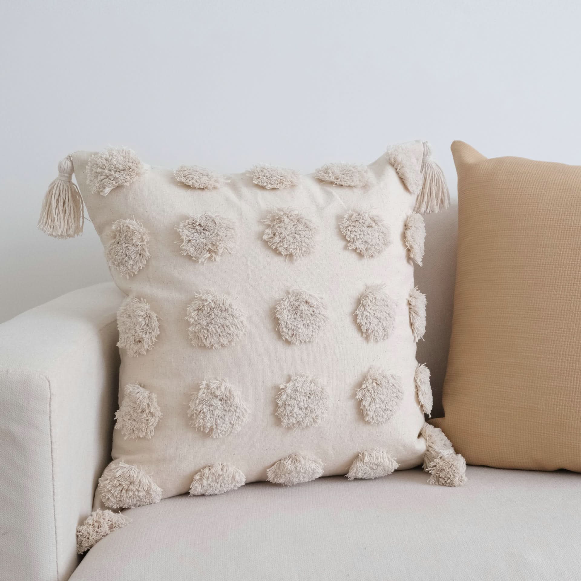 Tufted Cotton and Linen Pillow - Tassel Decorative Cushion Cover