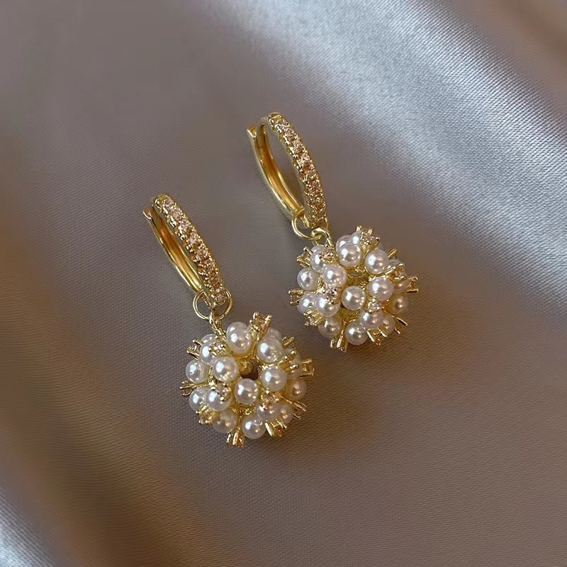 Women’s Pearl Zircon Earrings – Gold Geometric Drop Design