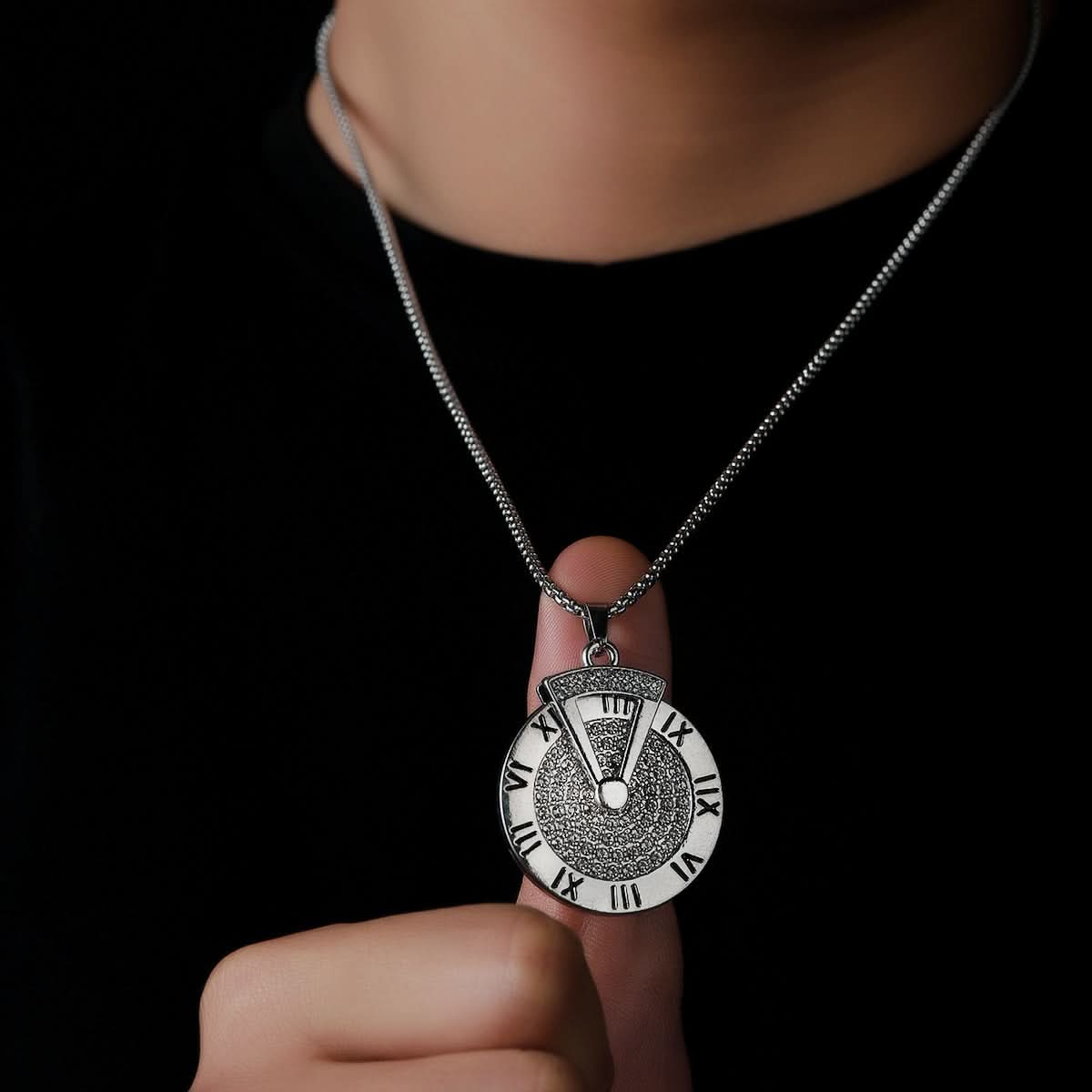 Men's Hip-hop Roman Numeral Necklace – Roulette Pendant