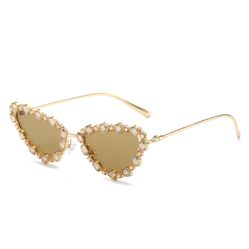 Cat-Eye Rhinestone Sunglasses – UV400 Metal Geometric Street Style Shades for Women