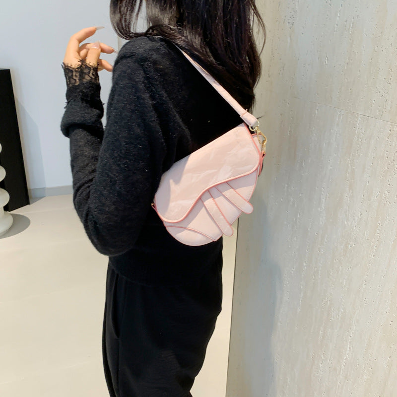 Retro PU Saddle Shoulder Bag for Women – 2024 Casual Fashion Small Square Handbag