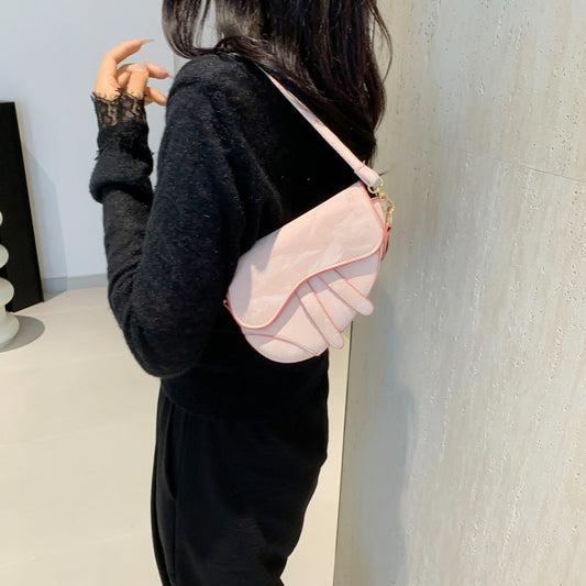 Retro PU Saddle Shoulder Bag for Women – 2024 Casual Fashion Small Square Handbag