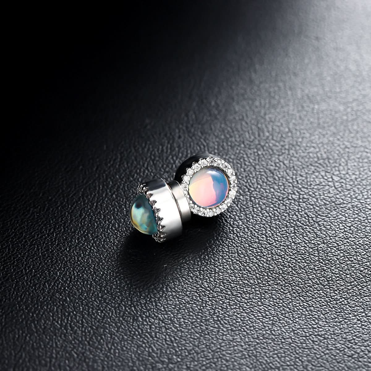 Unisex Magnetic Ear Clips – Stylish No-Piercing Earrings for Men & Women