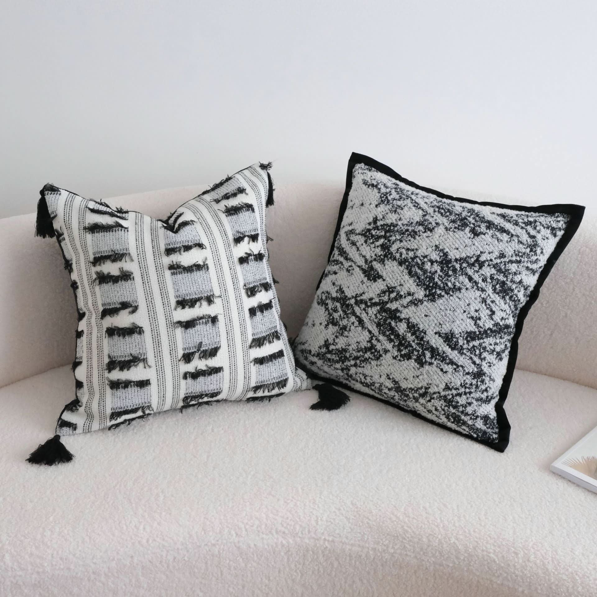 Black and White Light Luxury Tassel Pillow Cover