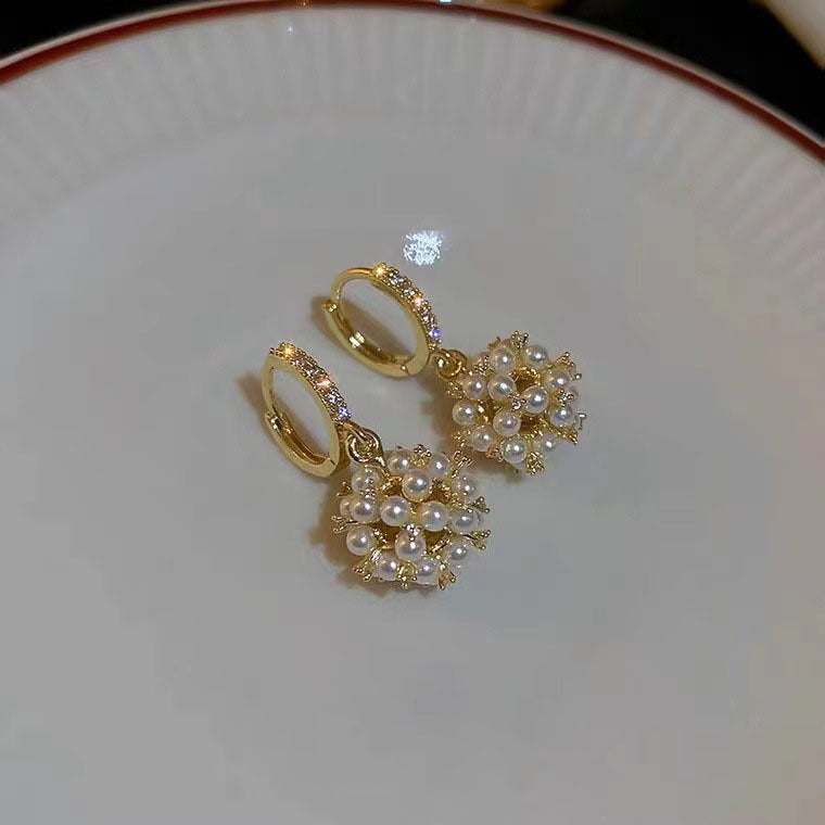 Women’s Pearl Zircon Earrings – Gold Geometric Drop Design