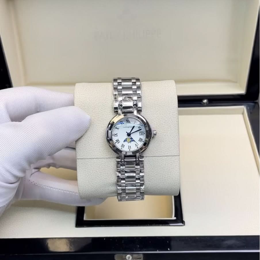Women’s Elegant Star & Moon Quartz Watch – Stainless Steel