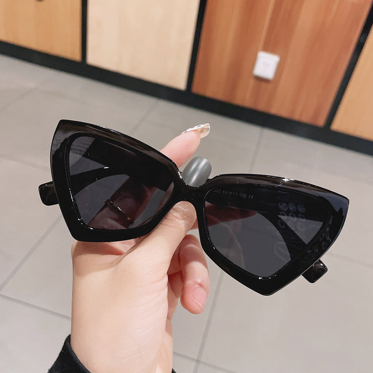 Women’s Cat Eye Sunglasses – Triangular Retro Full Frame Shades for Sun Protection